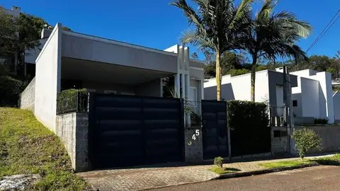 Casa para Venda, bairro Esplendor, 3 dormitórios, sendo 1 suíte, 2 banheiros, 2 vagas de garagem, área construída 170 m², área útil 170 m²,