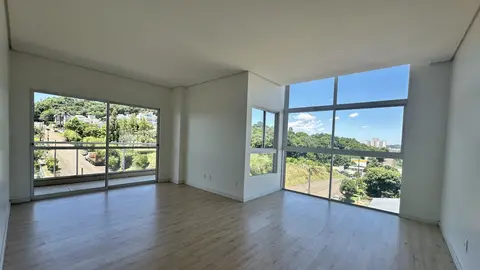 Apartamento para Venda, bairro Centro, 3 dormitórios, sendo 1 suíte, 2 banheiros, 3 vagas de garagem, área construída 107 m², área útil 107 