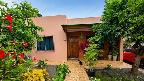 Casa com 2 quartos no Jardim Itália