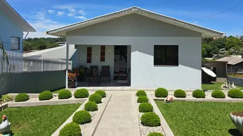 Casa com 2 quartos no Centro, em Tigrinhos