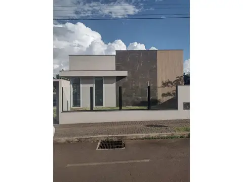 Casa em alvenaria - Civemara - Rua Foz do Iguaçú