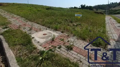 Lote urbano no Jardim Colina