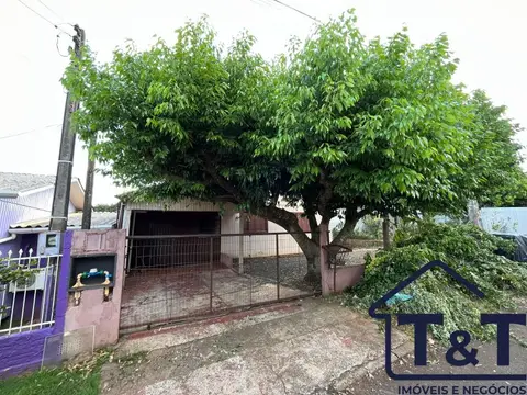 Casa em madeira com 3 quartos no Novo Bairro