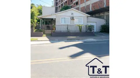 Casa Mista com 2 quartos no Centro