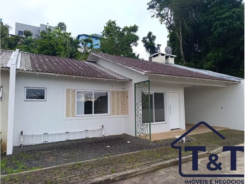 Casa Geminada com 2 quartos no Morada do Sol