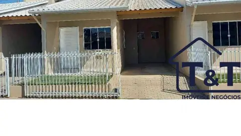 Casa Geminada com 2 quartos no Pioneiro
