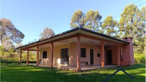 Casa em alvenaria com 2 quartos no Interior