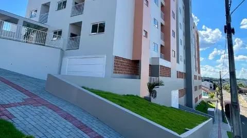 Apartamento com 2 quartos no Madalozzo