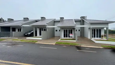 Casa geminada á venda!