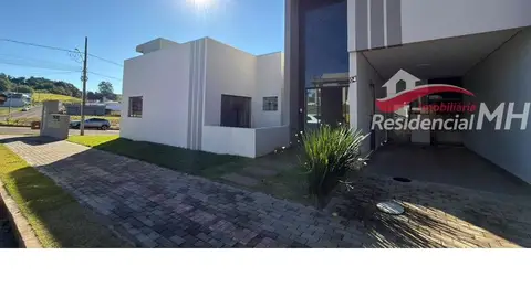 Casa com 2 quartos no Universitário