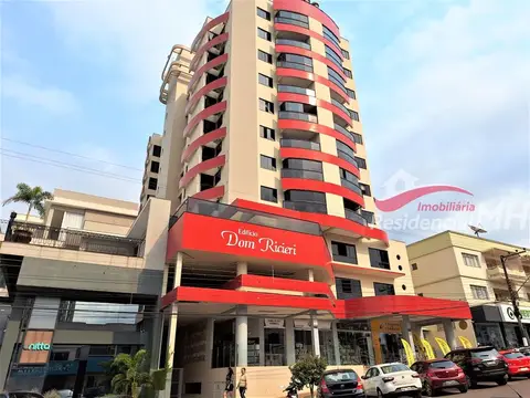 APARTAMENTO COM 131,07 M² - 02 VAGAS DE GARAGEM