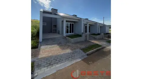 Casa com 2 quartos no Jardim Colina Verde
