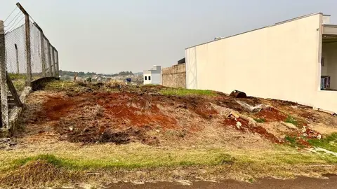 Terreno no Loteamento Tomazoni