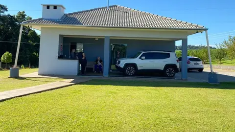 Chácara para Venda, Maravilha / SC, bairro Interior, 2 dormitórios, sendo 2 suítes, 2 banheiros, 1 vaga de garagem, mobiliado, área total 20