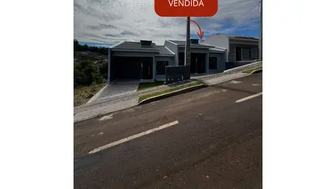Casa em alvenaria com 2 quartos no Loteamento Colina Verde