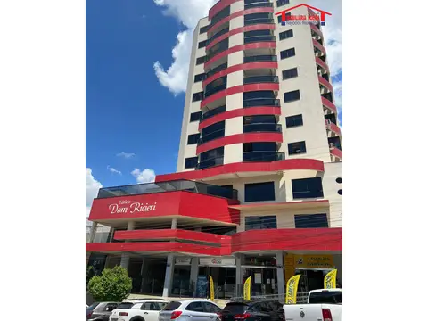 Apartamento com 3 quartos no Centro