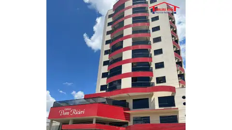 Apartamento com 3 quartos no Centro