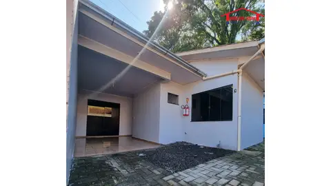 Casa em alvenaria com 2 quartos no São José