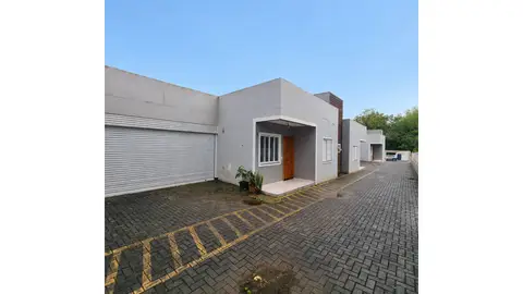 Casa em alvenaria com 3 quartos no Loteamento Colibri