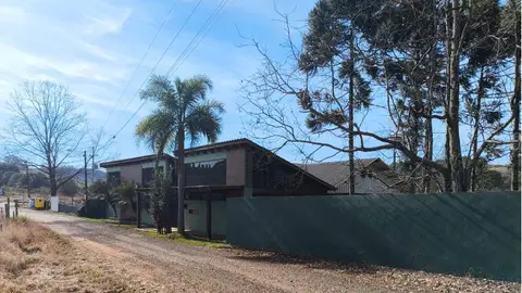 Ponto comercial com 3 quartos no Universitário