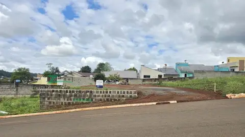 Lote urbano no Universitário