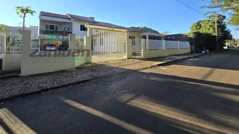 Casa em alvenaria com 7 quartos no Centro