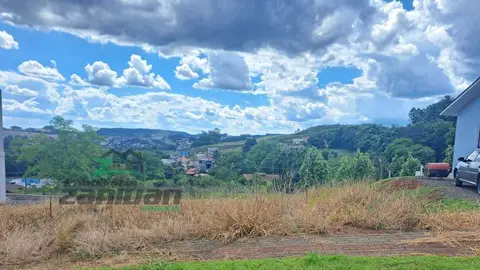Lote urbano no Jardim Mirante