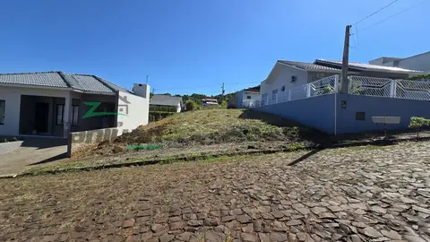 Lote urbano no Jardim Mirante