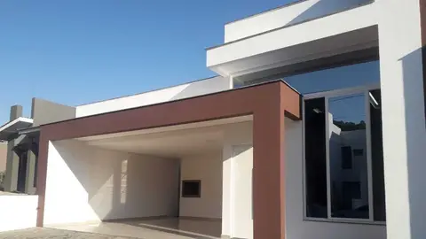 CASA EM ALVENARIA com 3 quartos no Madalozzo