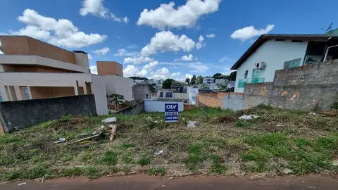 Bairro Santos Dumont – na principal rua do bairro!