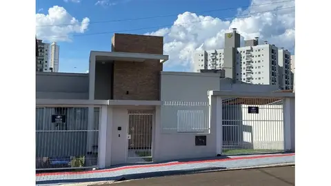 Casa em alvenaria com 2 quartos no Jardim Itália, em Chapecó
